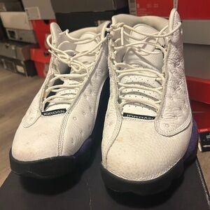 Jordan 13 size 9 laker